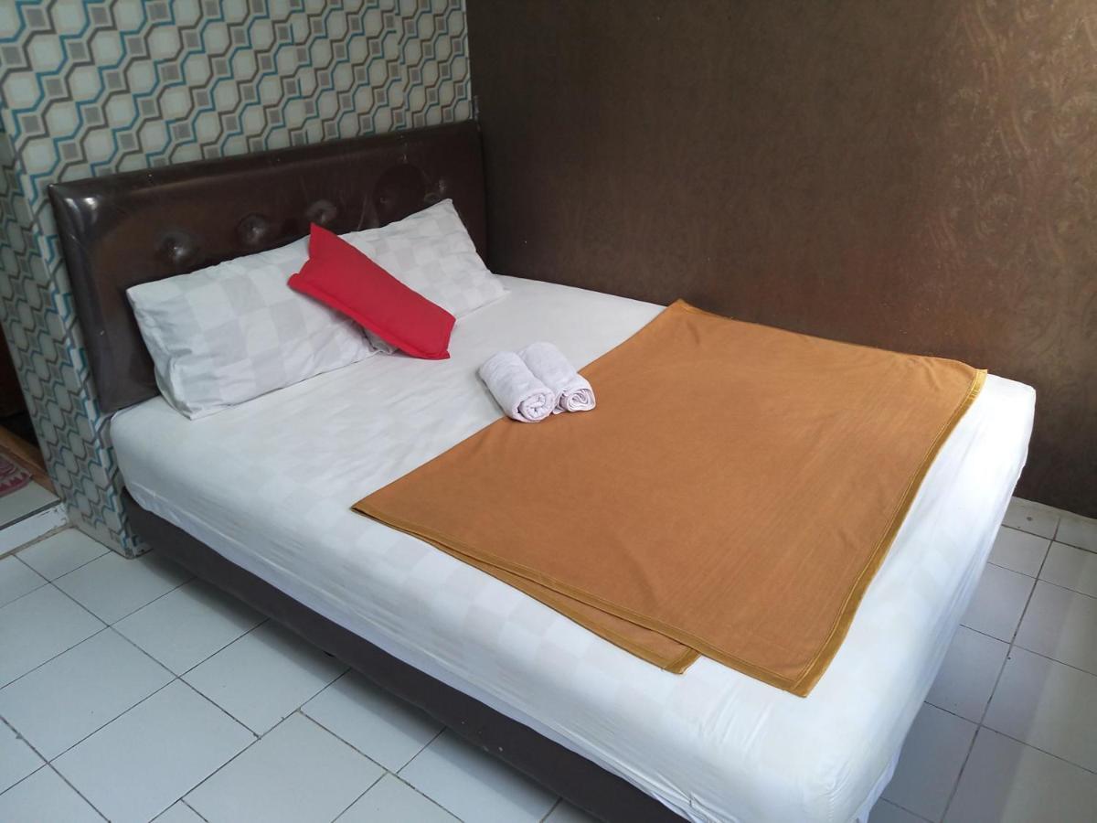 Venice Guest House Redpartner Jakarta Extérieur photo